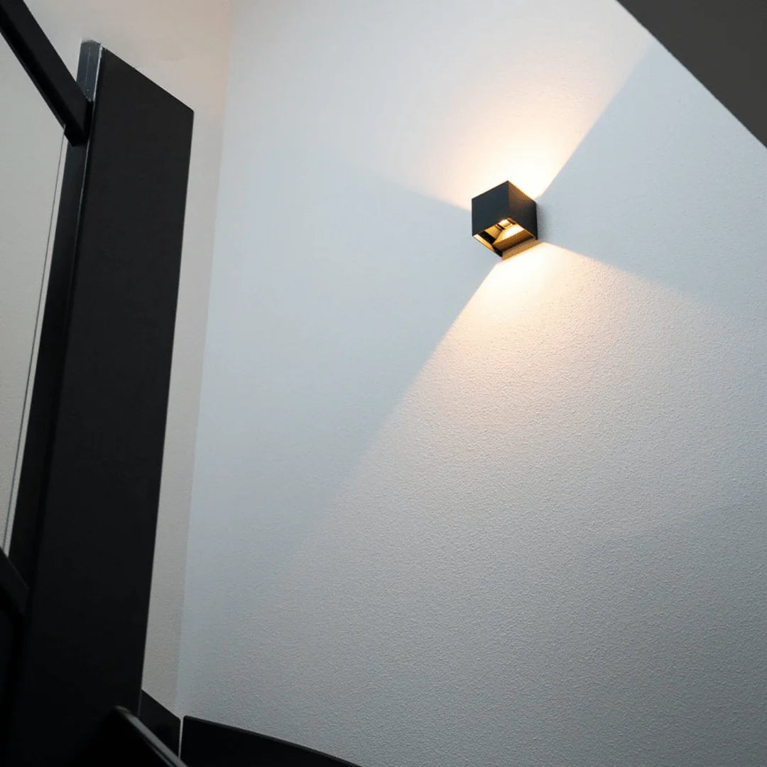 Celestis™ Kabellose Quadratische Wandleuchte